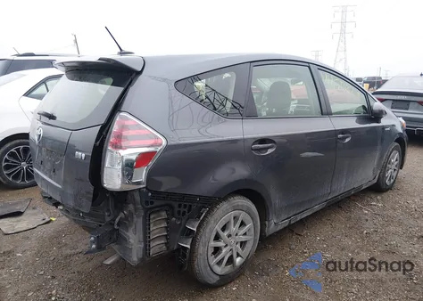 2015 Toyota Prius V Three z USA, uszkodzony, nr VIN JTDZN3EU4FJ023936